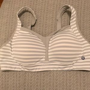 Lululemon sports bra tata tamer